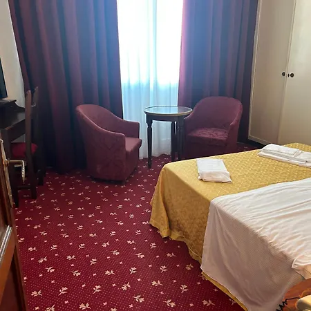 Le Grand Hotel-2